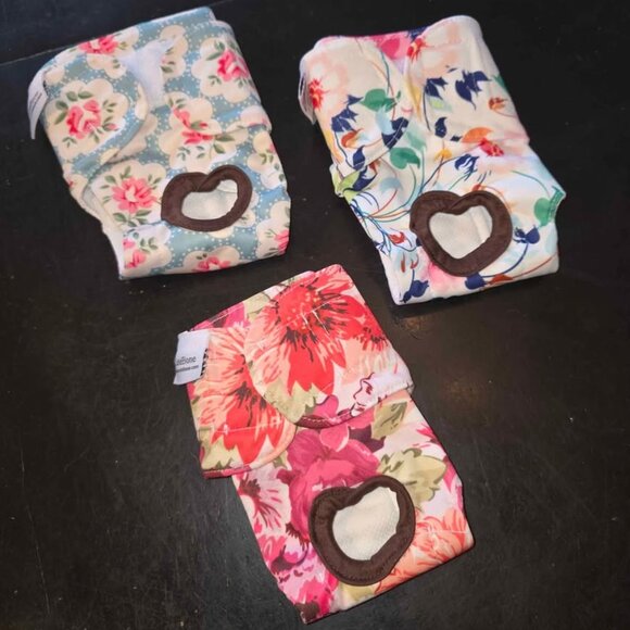 CuteBone Doggie Diapers for Female XS - Picture 1 of 12